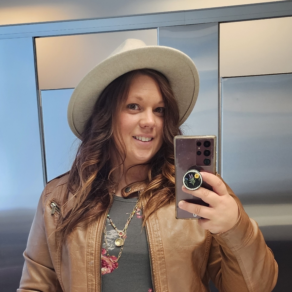 Meet your Posher, Lindsay